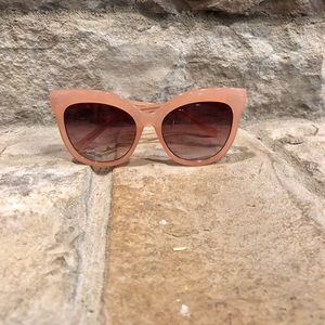 Pink sunglasses 🕶